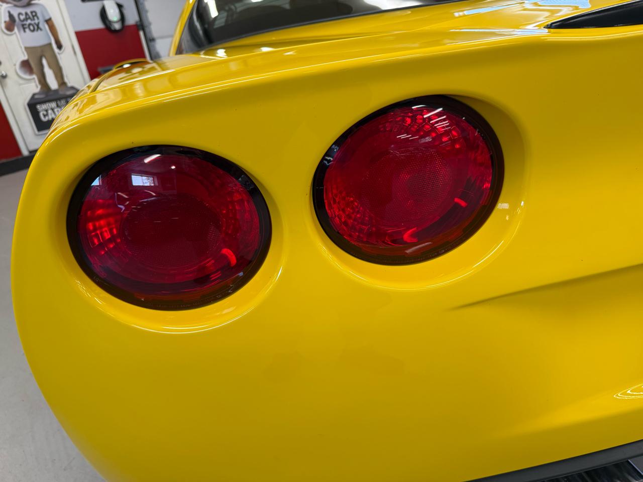 Chevrolet Corvette Standard Coupe 1LT 2011