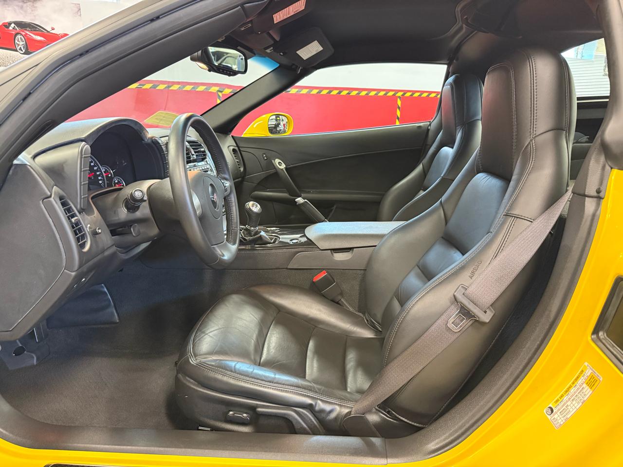 Chevrolet Corvette Standard Coupe 1LT 2011