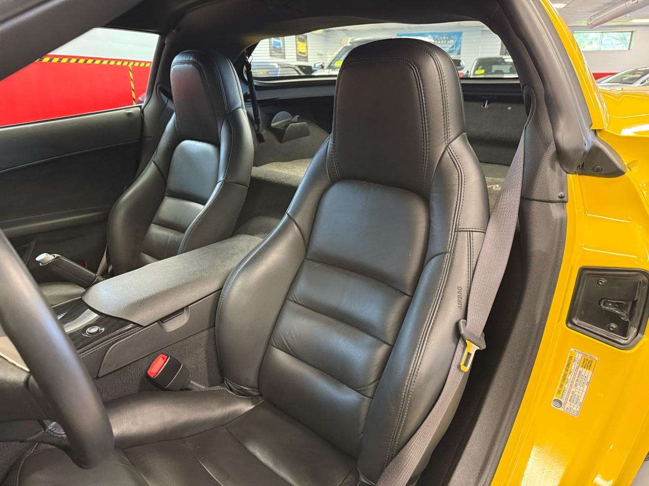 Chevrolet Corvette Standard Coupe 1LT 2011