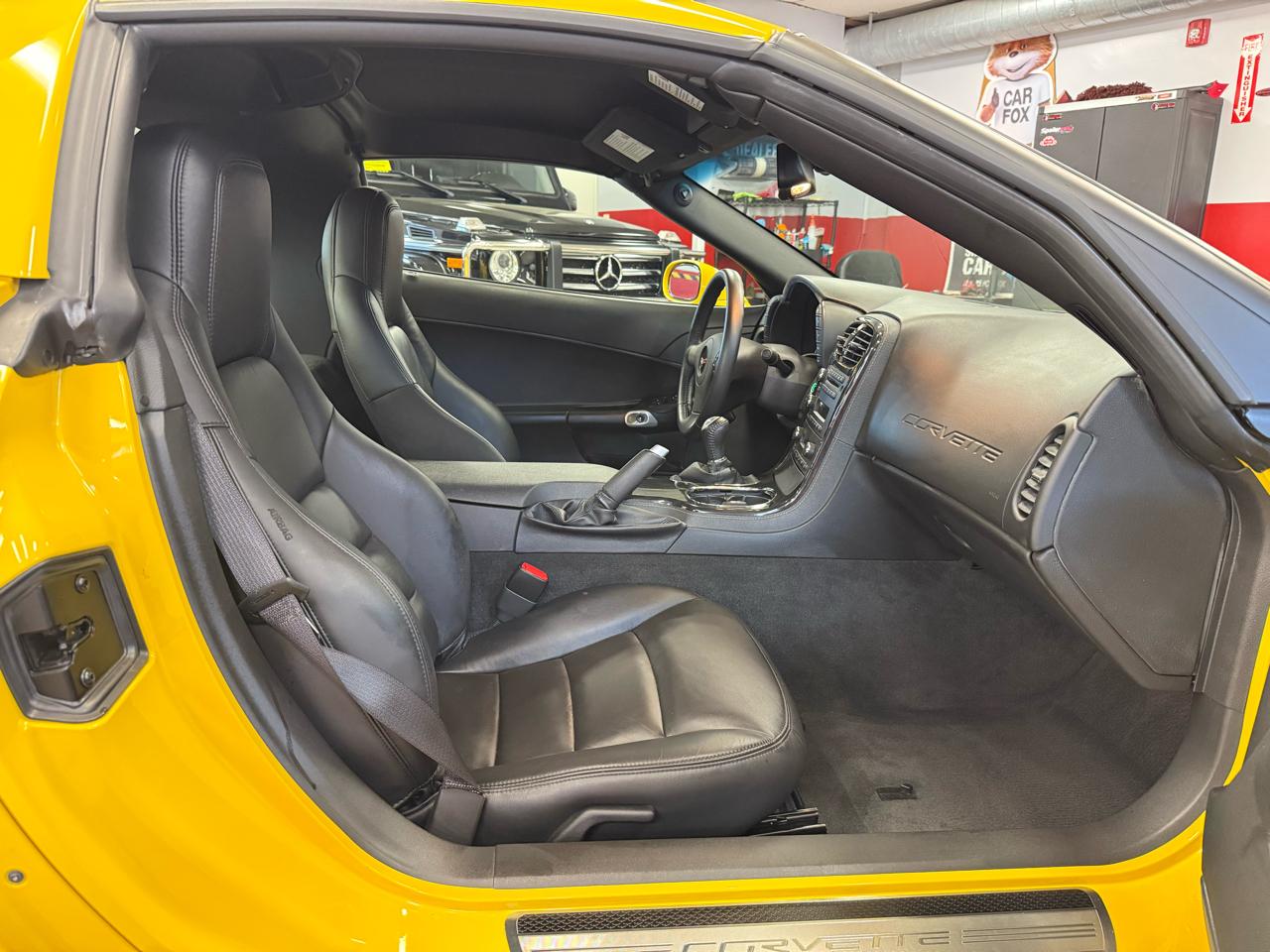 Chevrolet Corvette Standard Coupe 1LT 2011