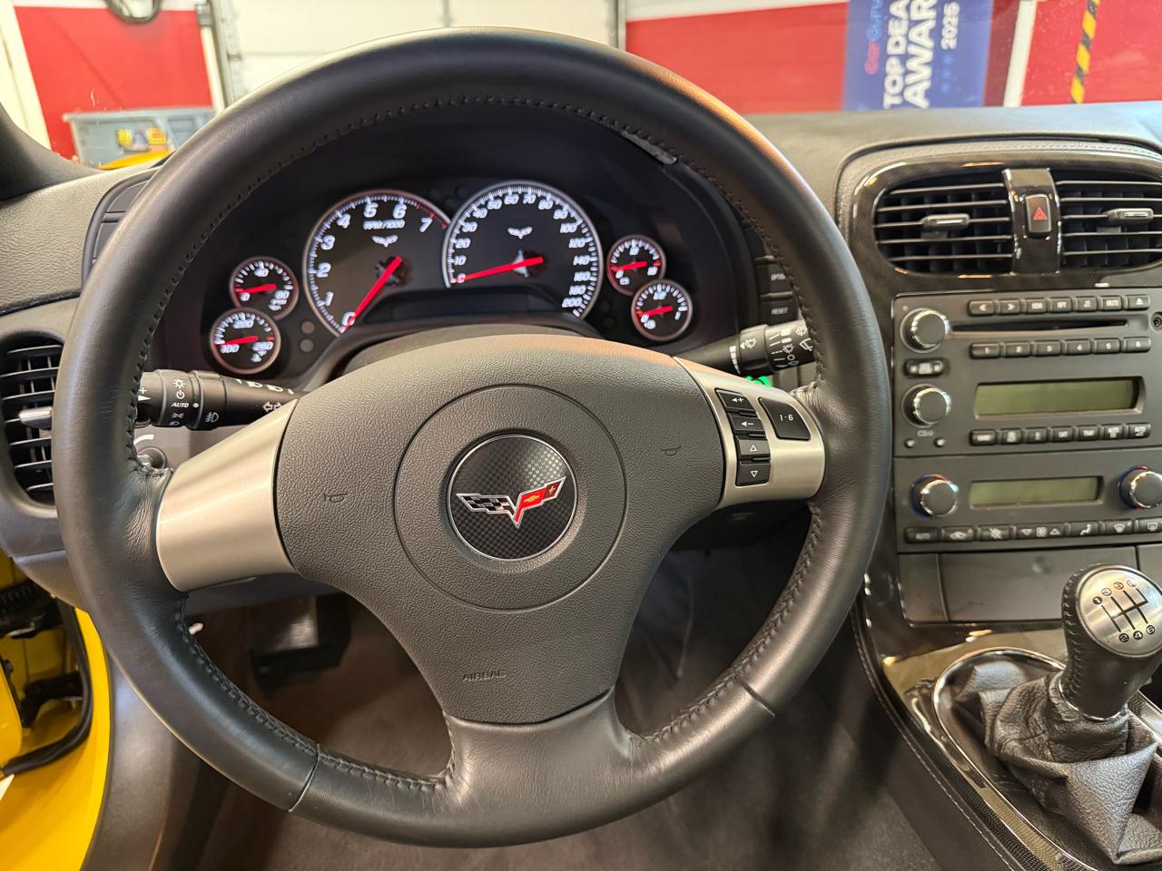 Chevrolet Corvette Standard Coupe 1LT 2011
