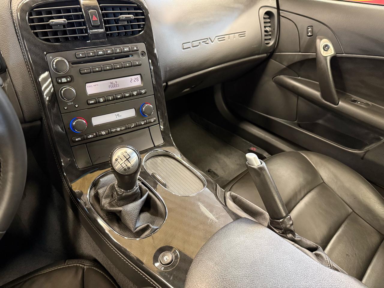 Chevrolet Corvette Standard Coupe 1LT 2011