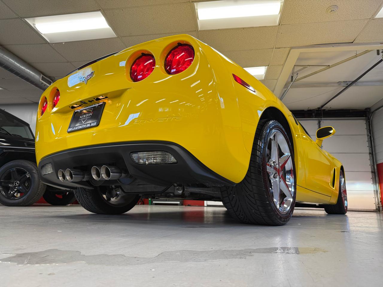 Chevrolet Corvette Standard Coupe 1LT 2011