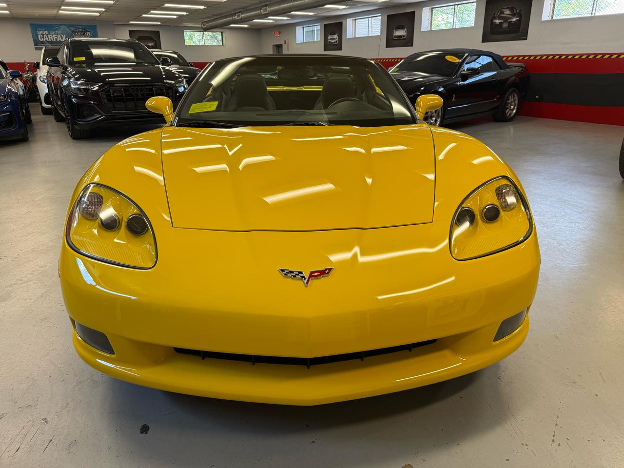 Chevrolet Corvette Standard Coupe 1LT 2011
