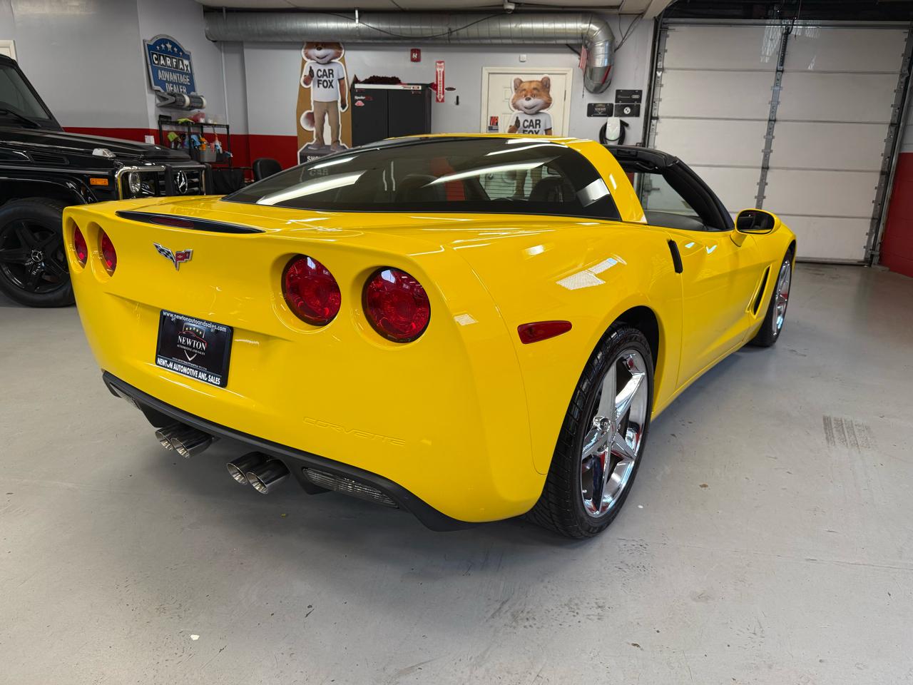 Chevrolet Corvette Standard Coupe 1LT 2011