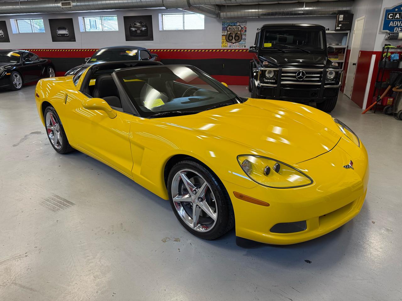 Chevrolet Corvette Standard Coupe 1LT 2011