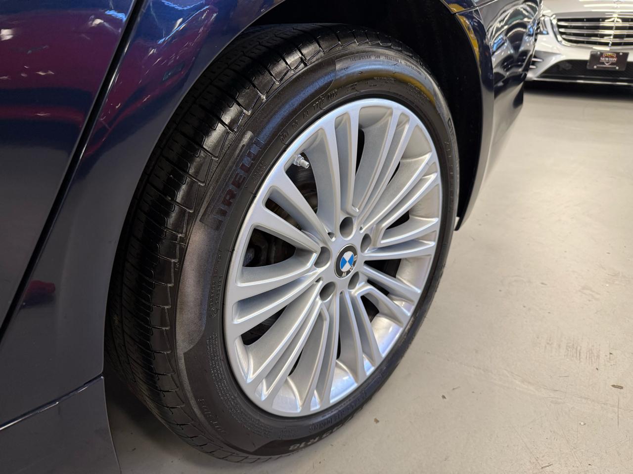 BMW 5-Series 540i xDrive 2019