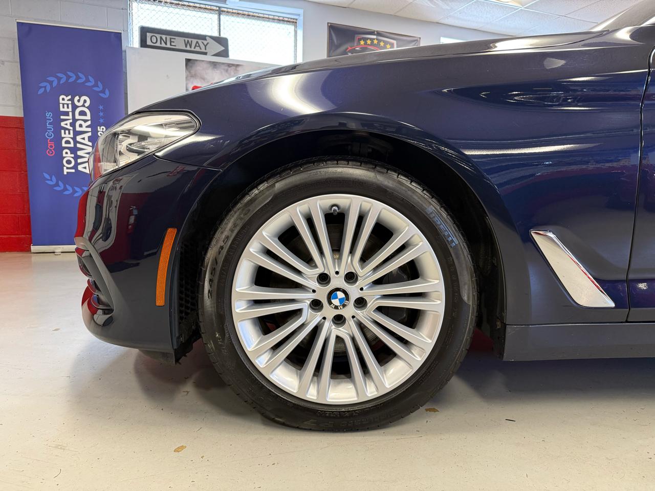 BMW 5-Series 540i xDrive 2019