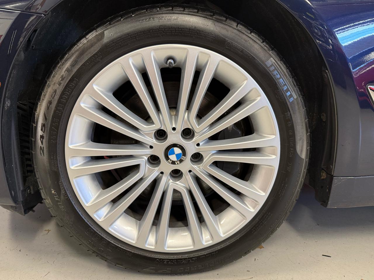 BMW 5-Series 540i xDrive 2019