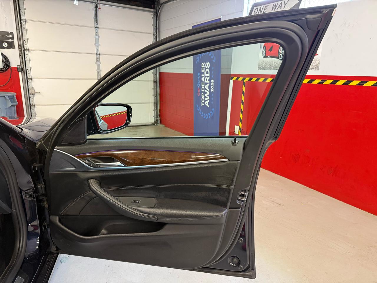 BMW 5-Series 540i xDrive 2019
