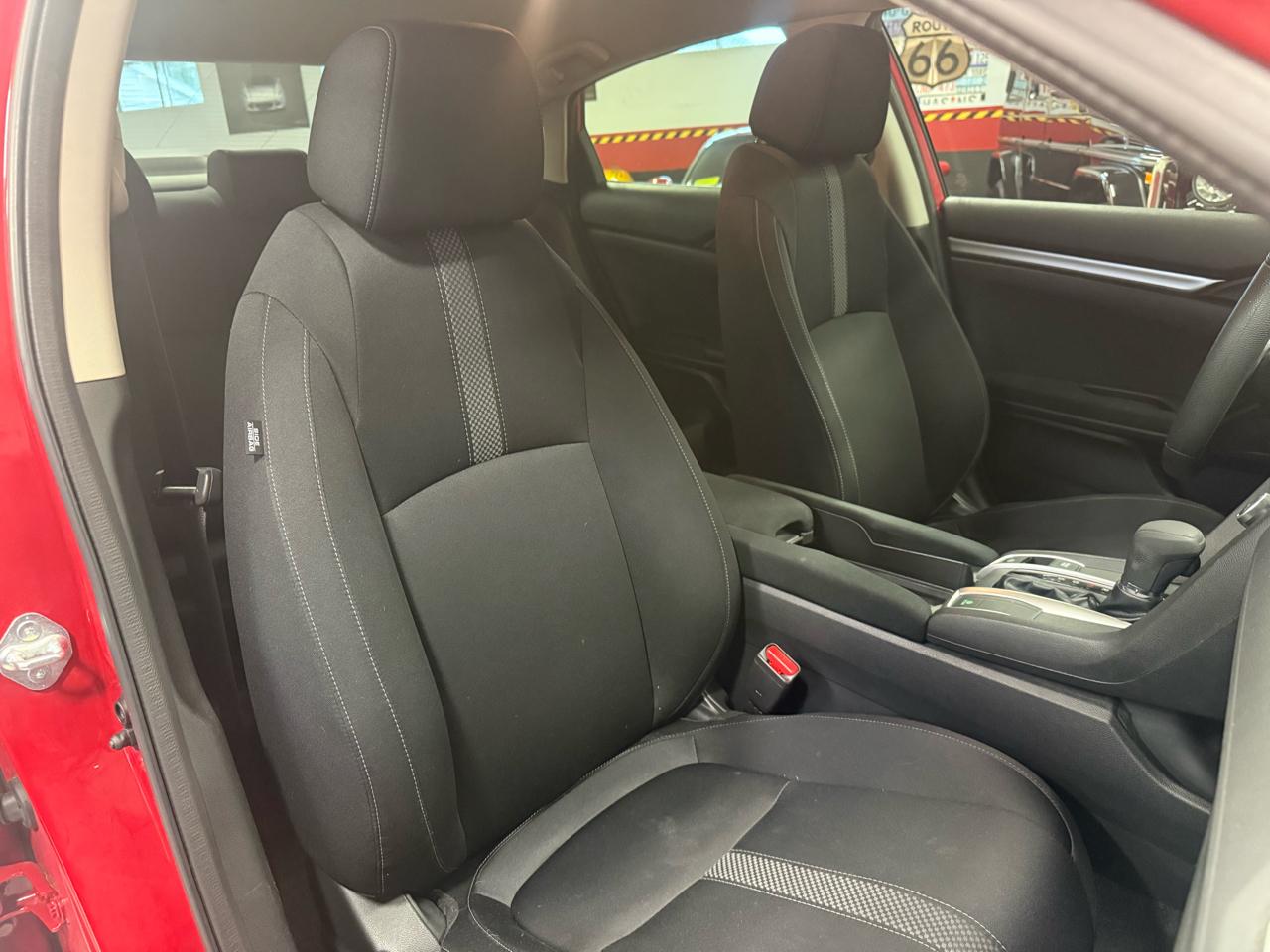 Honda Civic LX Sedan CVT 2021