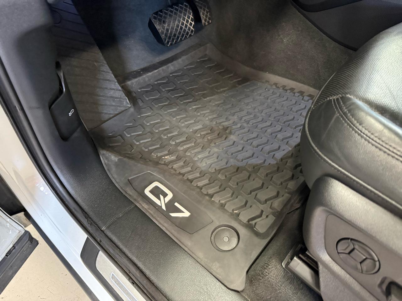 Audi Q7 Premium Plus 55 TFSI quattro 2022
