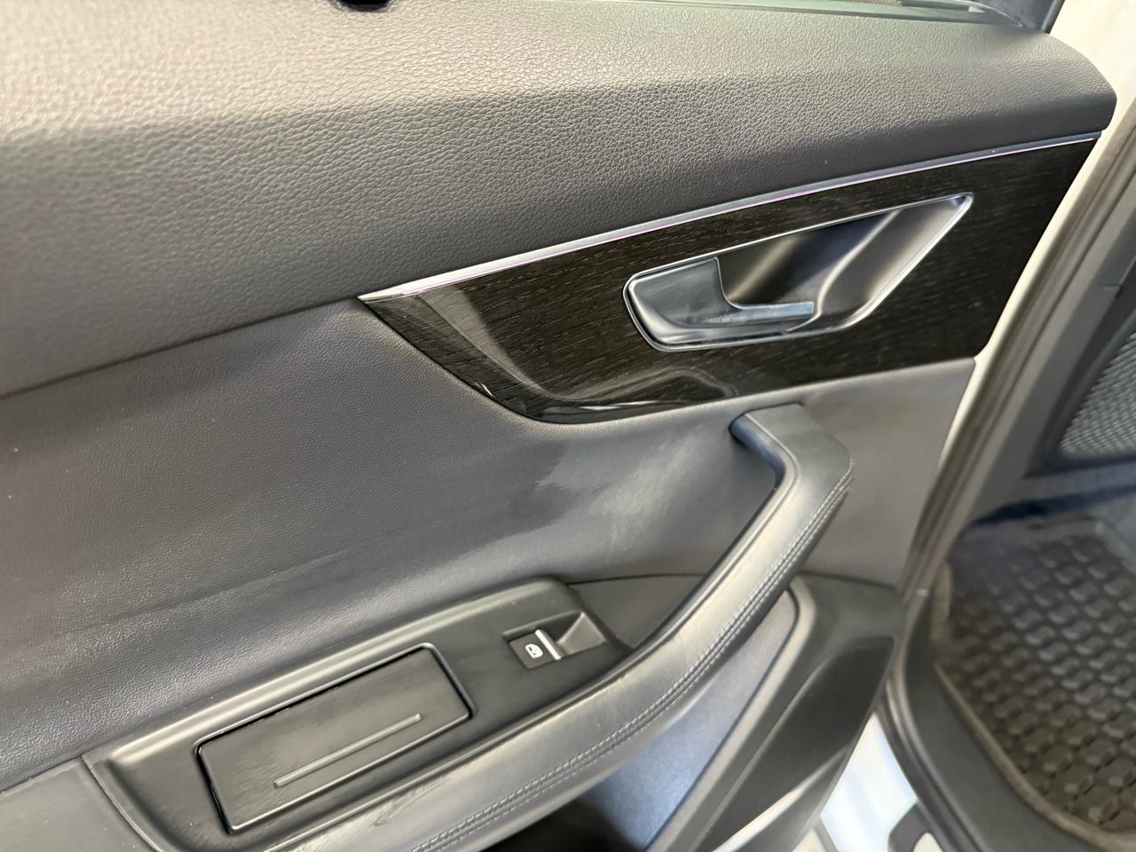 Audi Q7 Premium Plus 55 TFSI quattro 2022