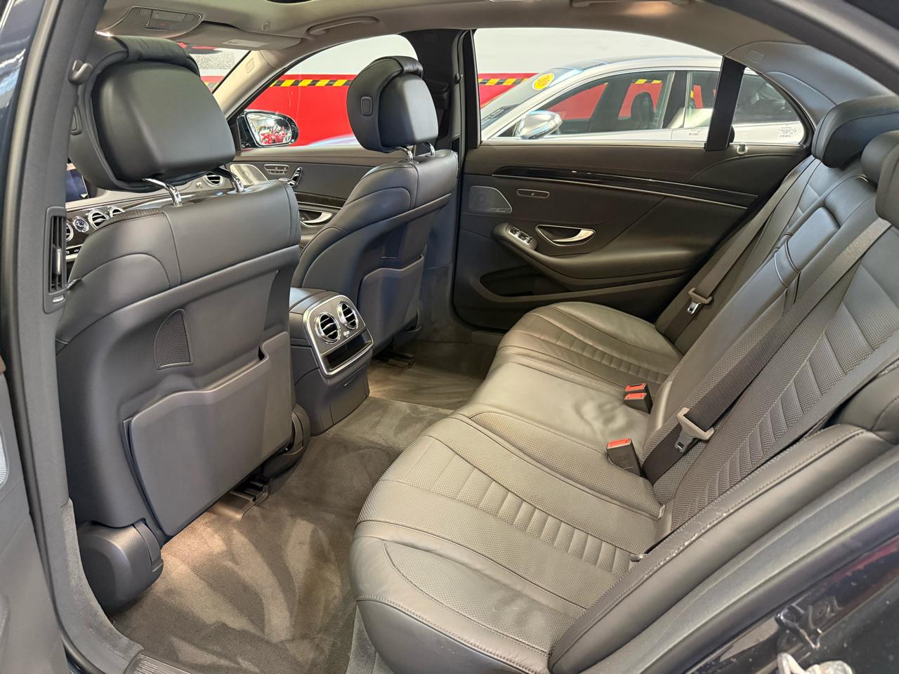 Mercedes-Benz S-Class S560 4MATIC 2019