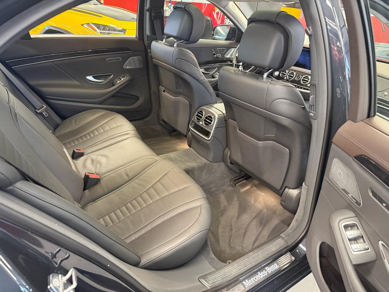 Mercedes-Benz S-Class S560 4MATIC 2019