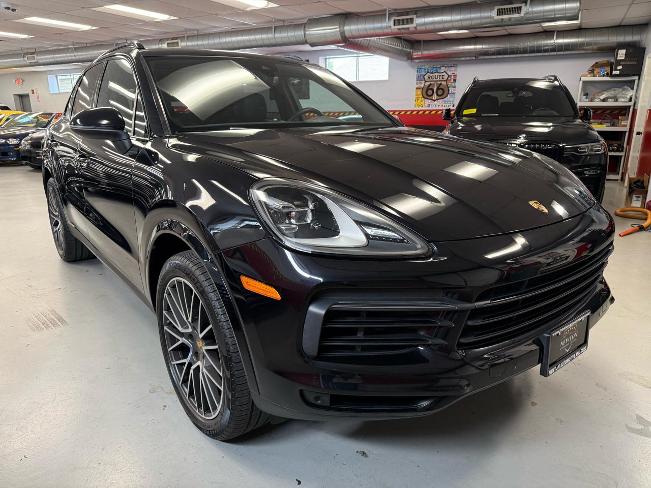 Porsche Cayenne Base 2021