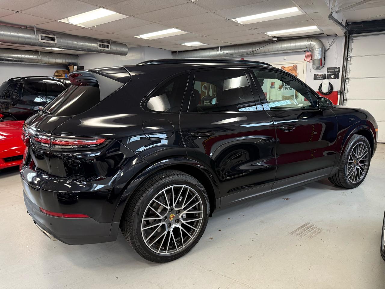 Porsche Cayenne Base 2021