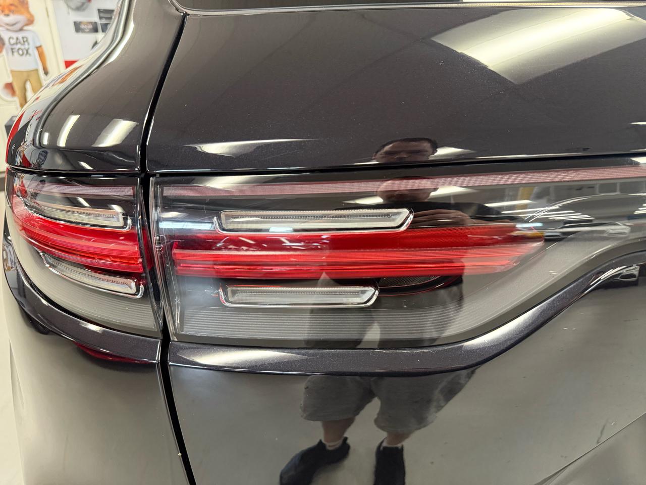 Porsche Cayenne Base 2021