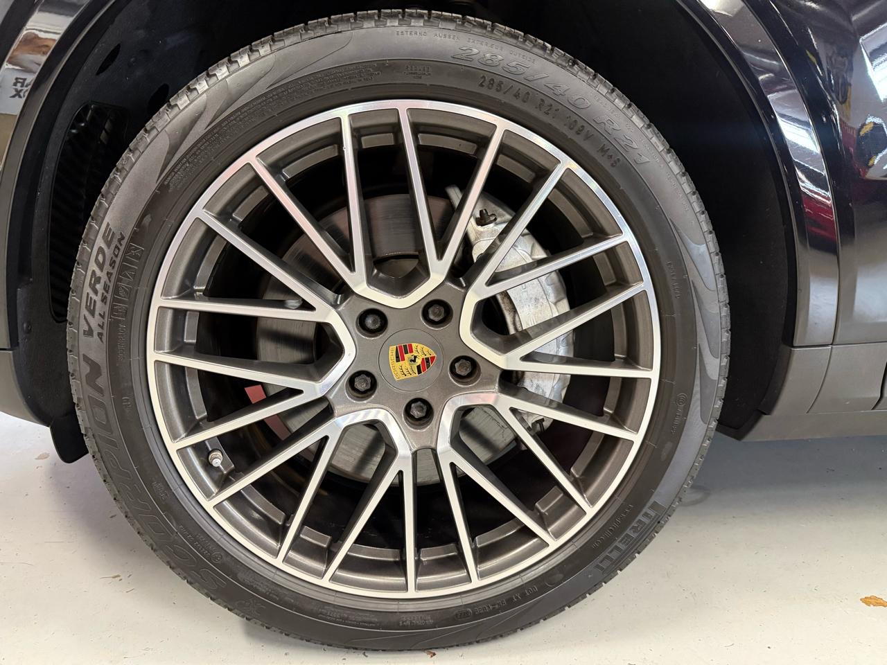 Porsche Cayenne Base 2021