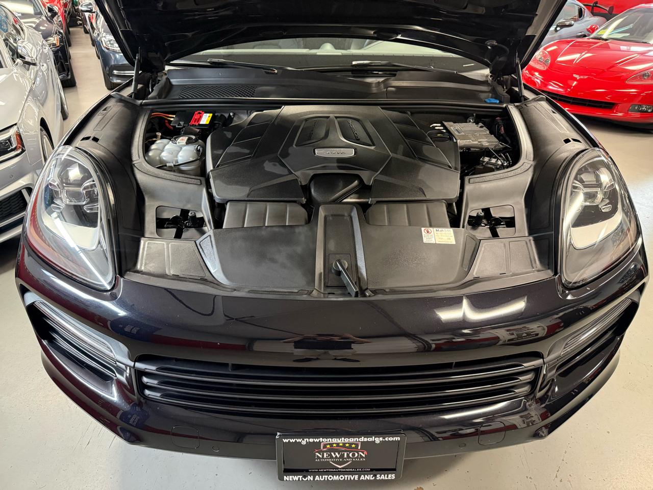 Porsche Cayenne Base 2021
