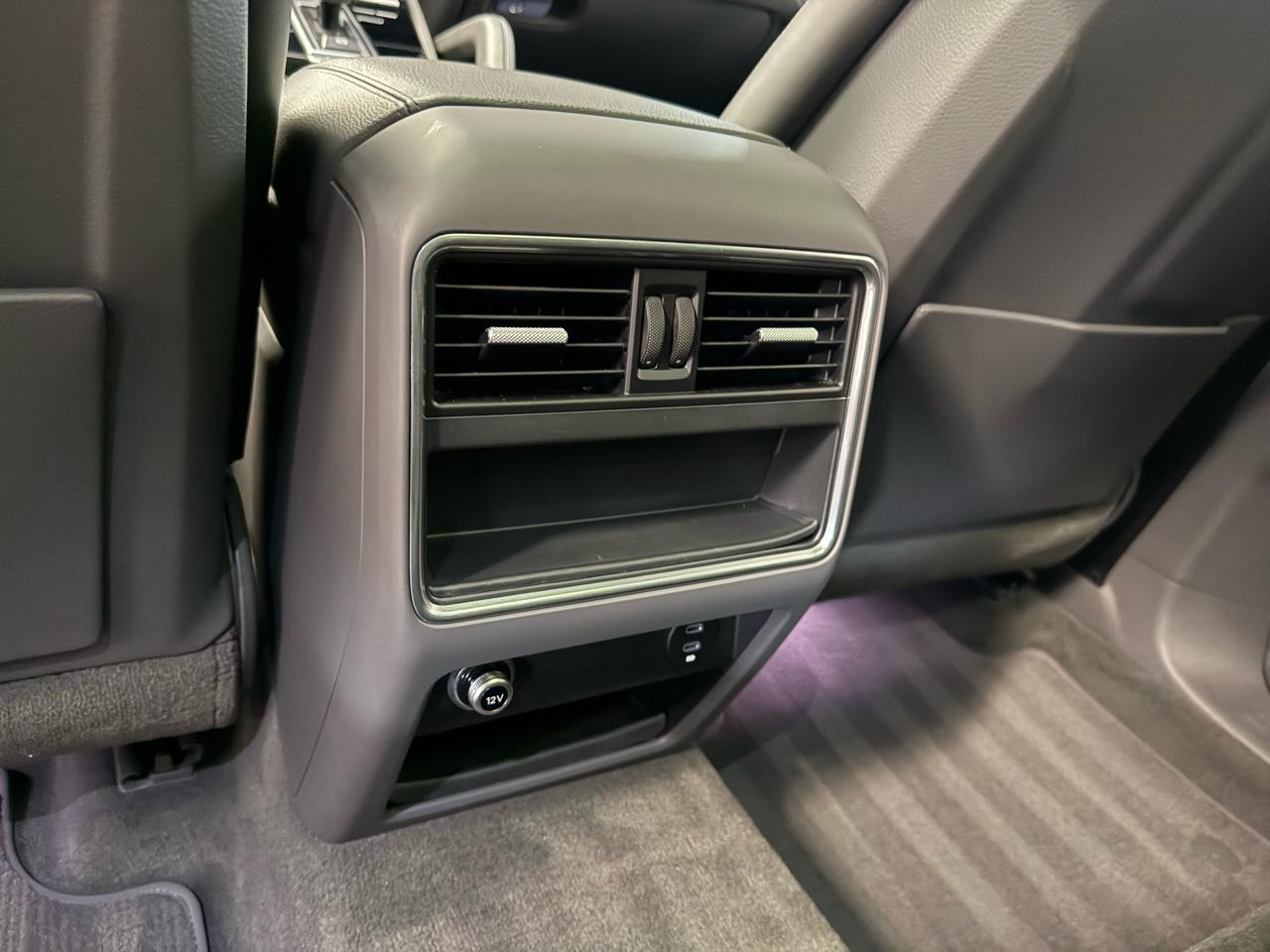 Porsche Cayenne Base 2021