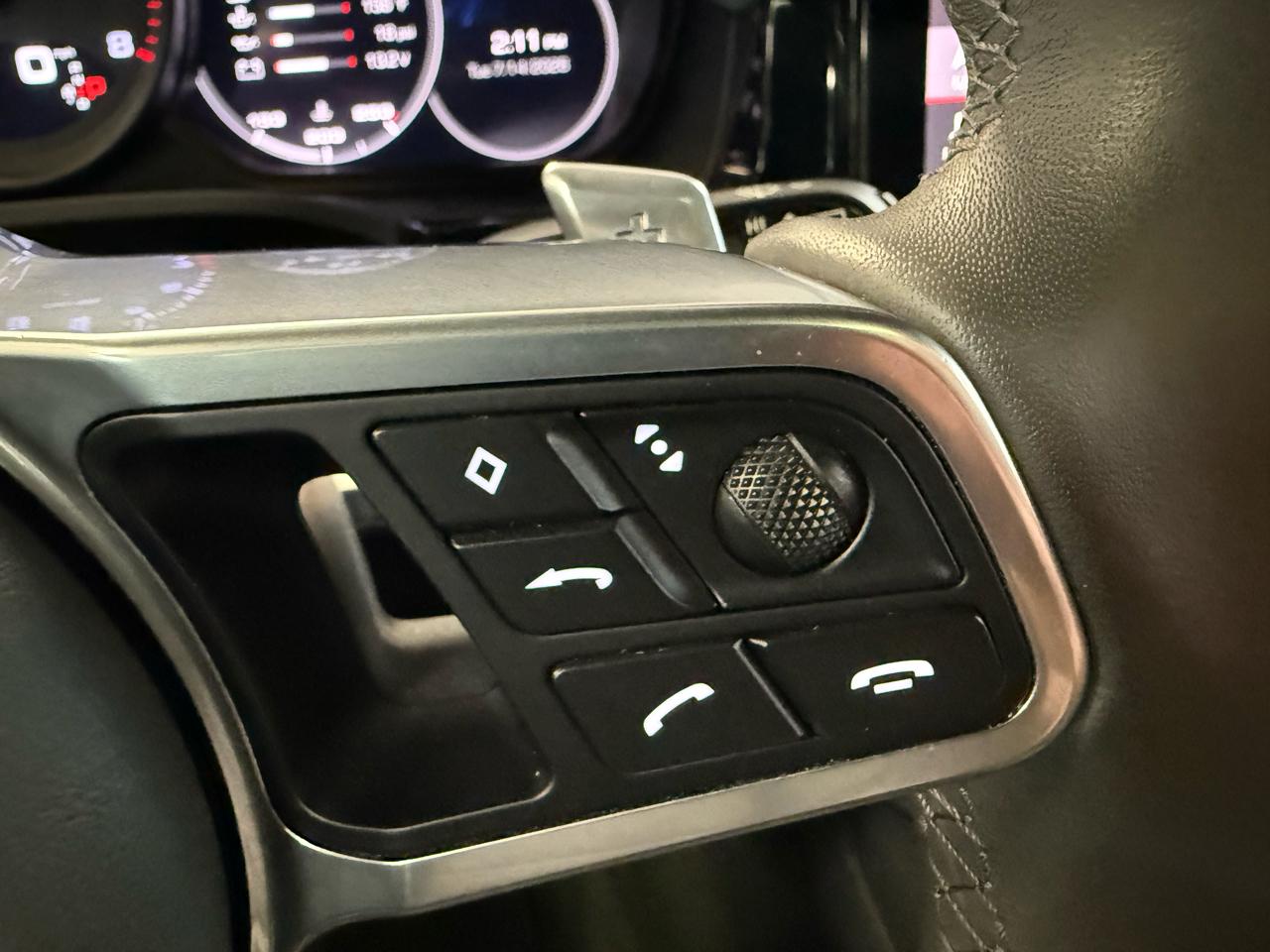 Porsche Cayenne Base 2021