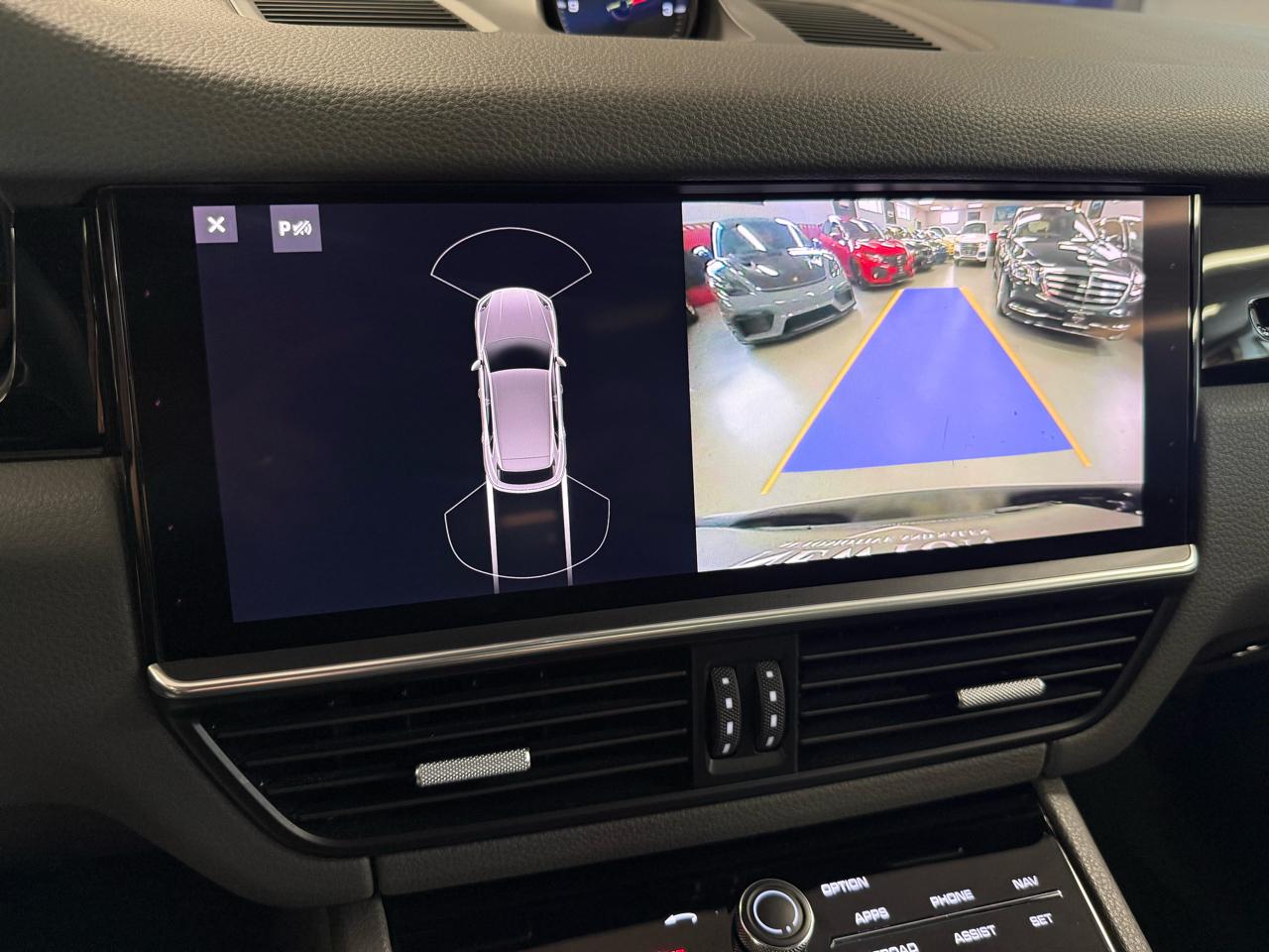 Porsche Cayenne Base 2021