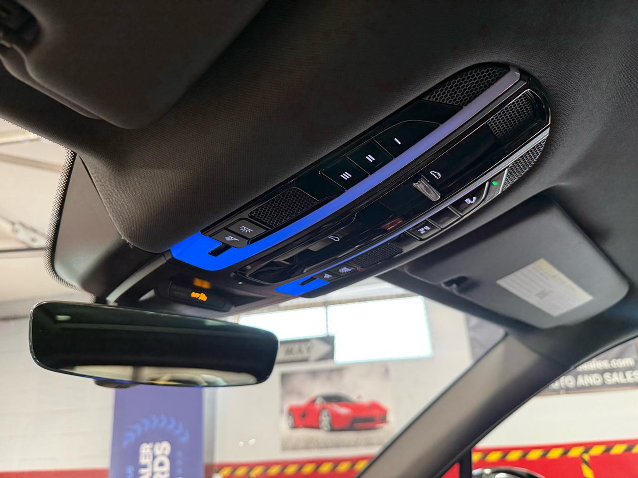 Porsche Cayenne Base 2021