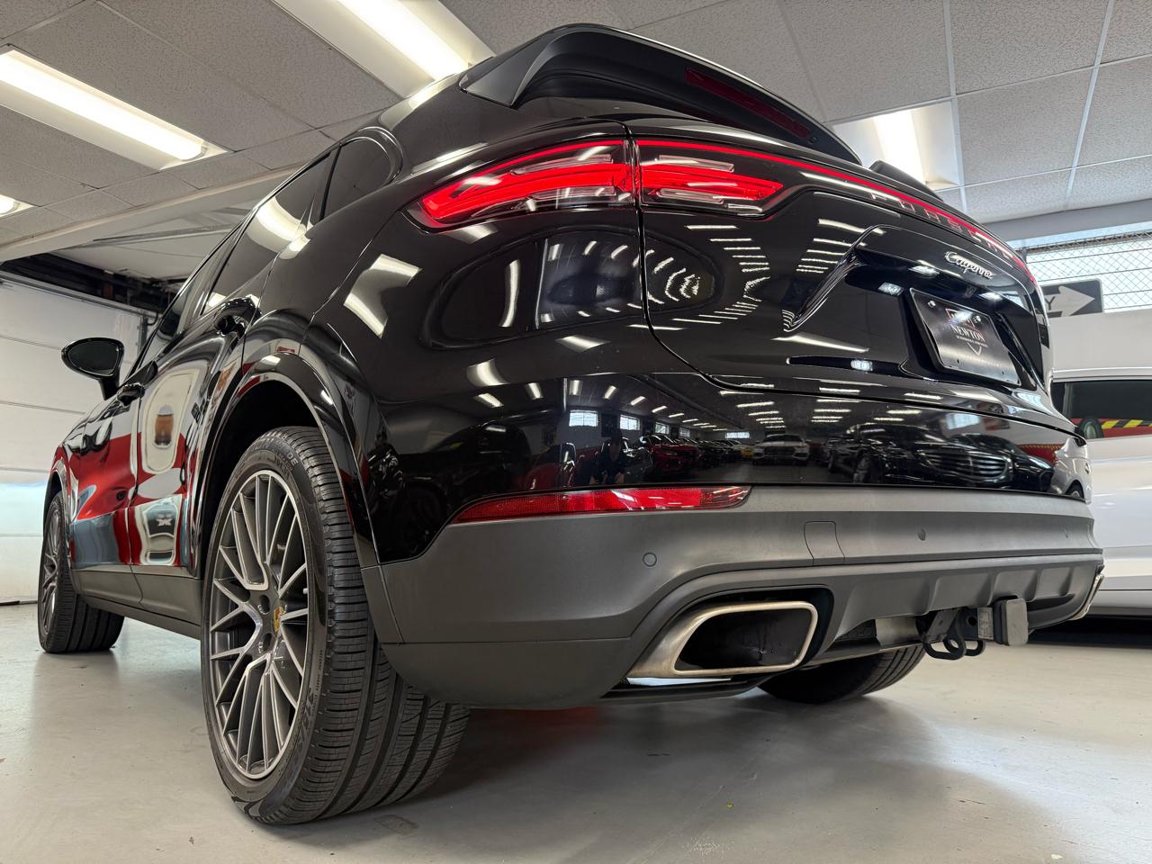 Porsche Cayenne Base 2021