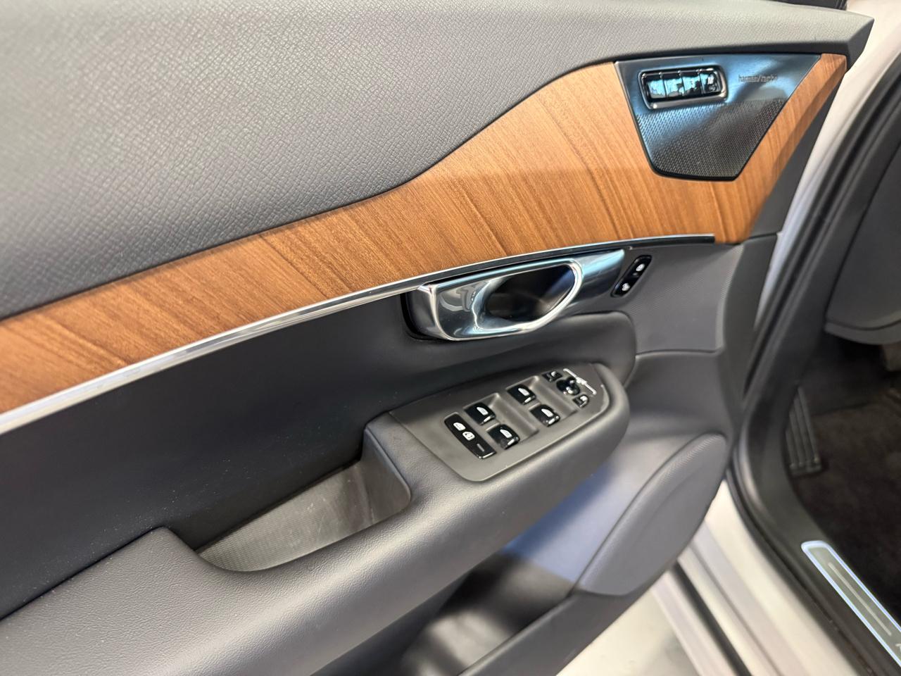 Volvo XC90 Recharge T8 Plus Dark 2023