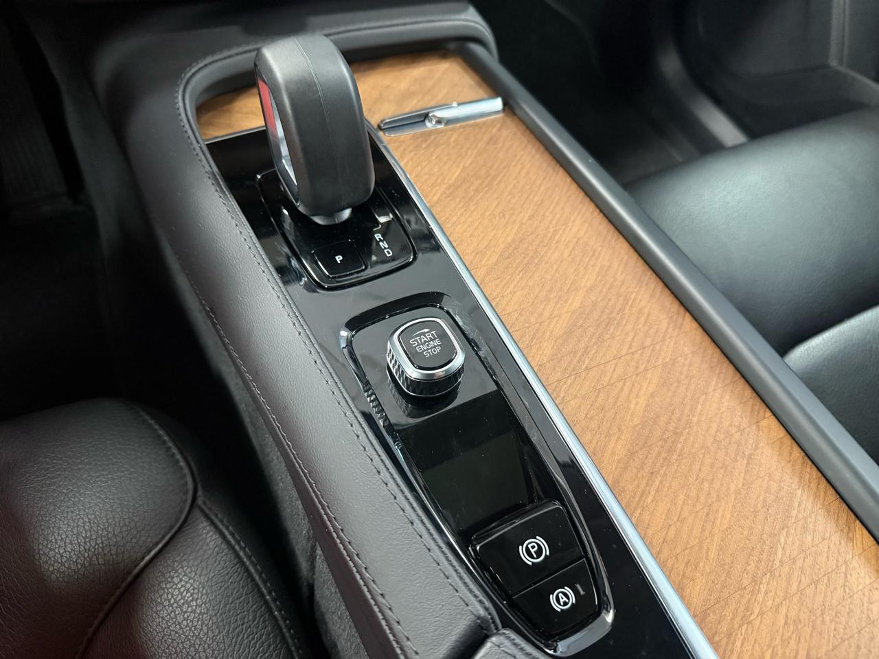 Volvo XC90 Recharge T8 Plus Dark 2023