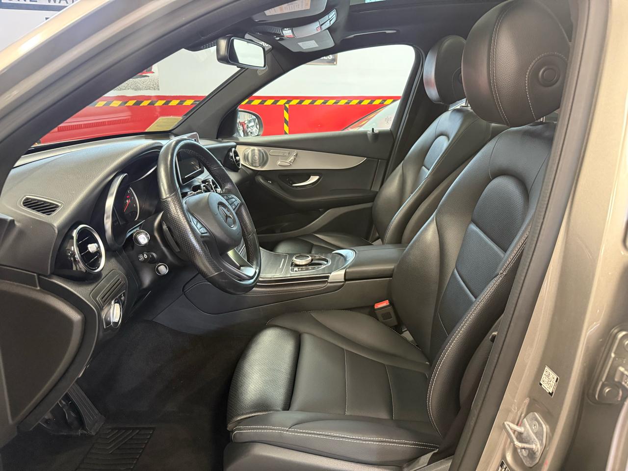 Mercedes-Benz GLC-Class GLC300 4MATIC 2019
