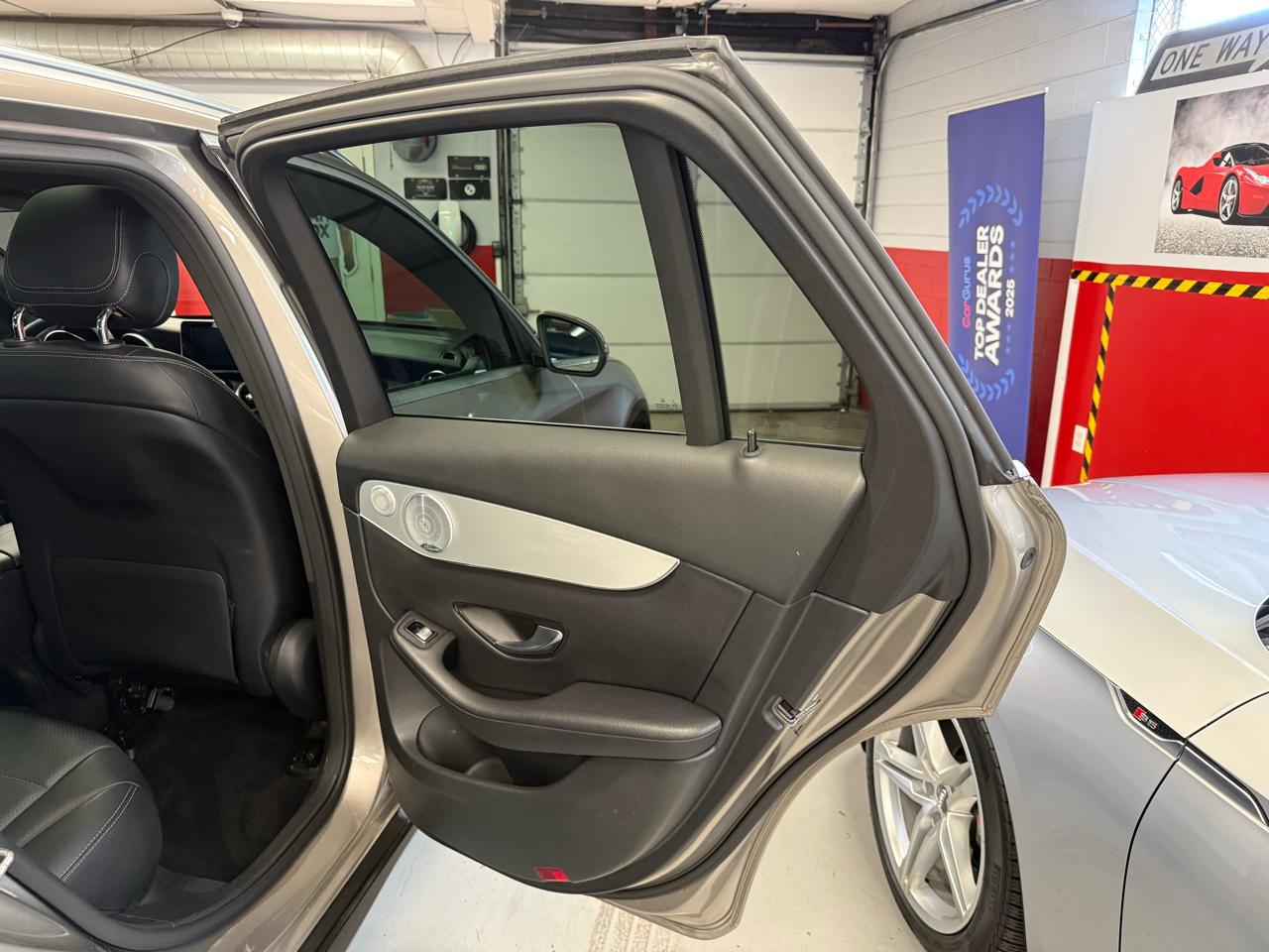 Mercedes-Benz GLC-Class GLC300 4MATIC 2019