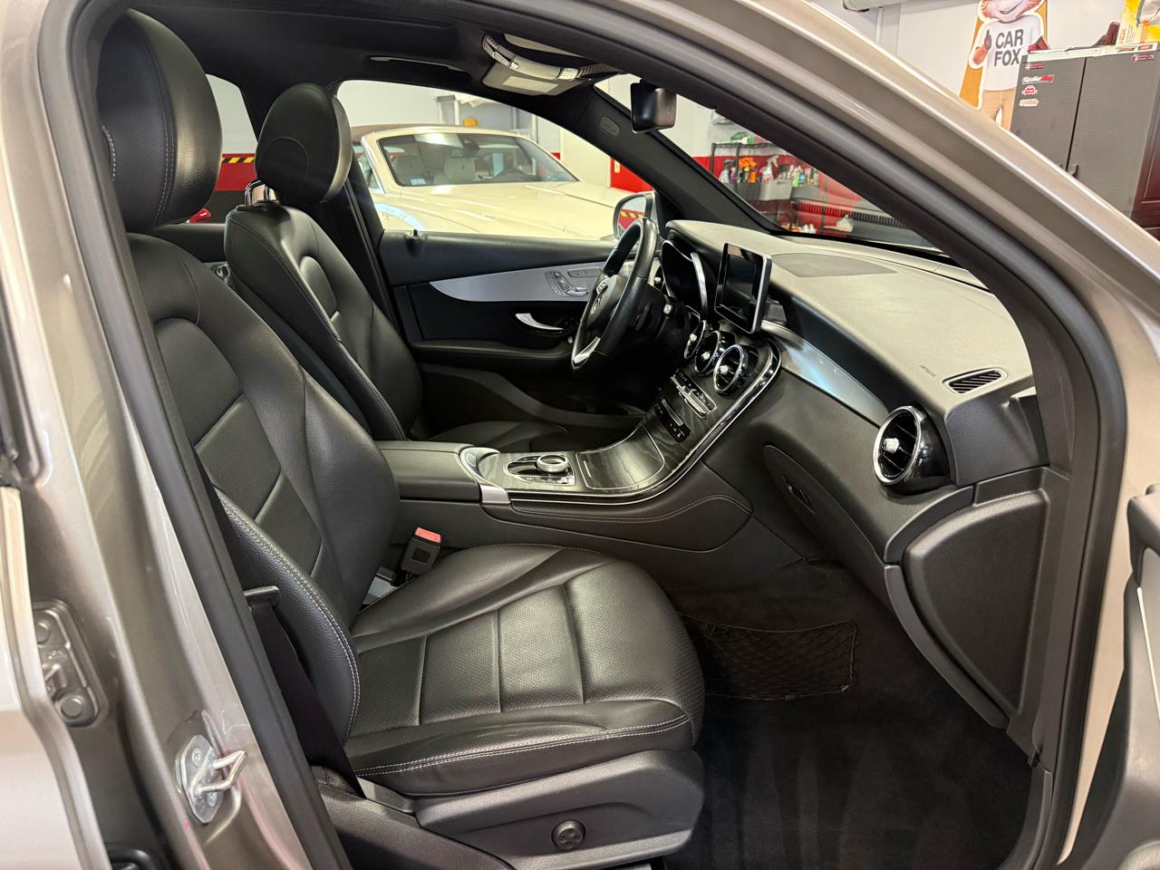 Mercedes-Benz GLC-Class GLC300 4MATIC 2019