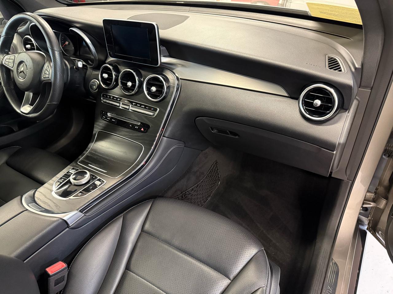 Mercedes-Benz GLC-Class GLC300 4MATIC 2019
