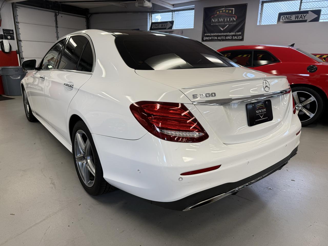 Mercedes-Benz E-Class E300 Luxury 4MATIC Sedan 2019