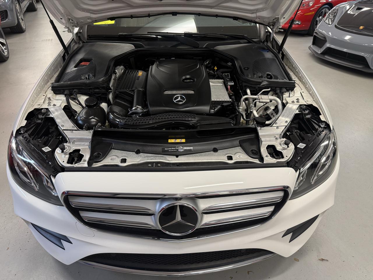 Mercedes-Benz E-Class E300 Luxury 4MATIC Sedan 2019