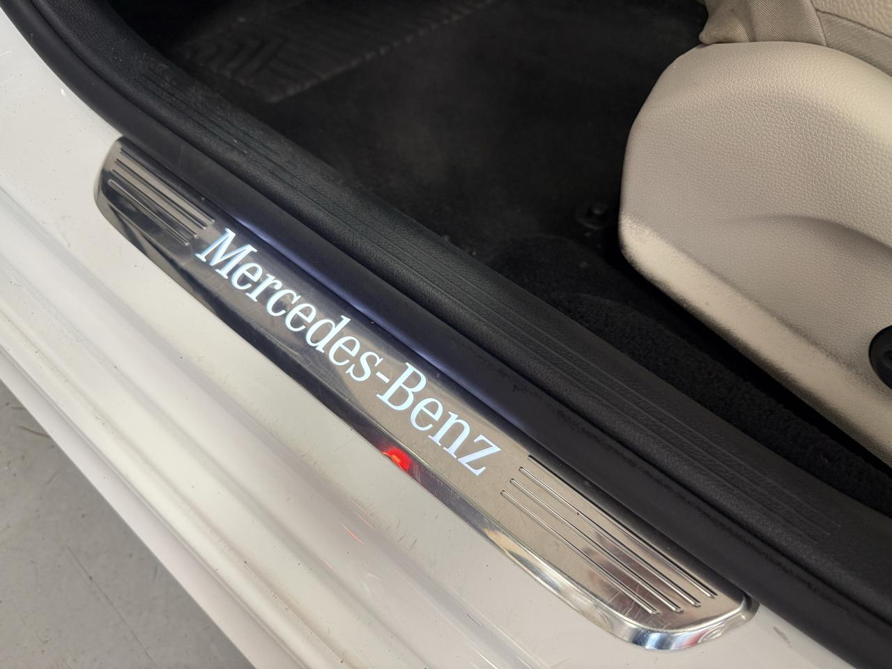 Mercedes-Benz E-Class E300 Luxury 4MATIC Sedan 2019