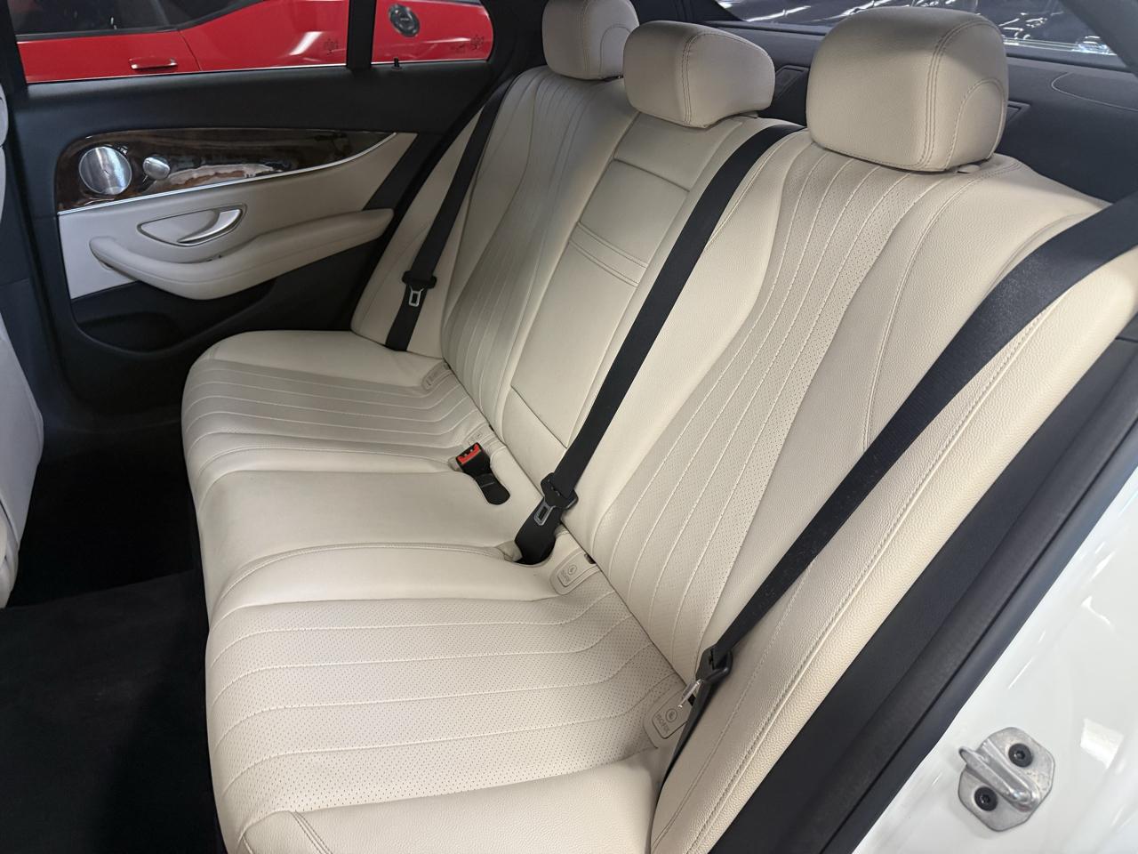 Mercedes-Benz E-Class E300 Luxury 4MATIC Sedan 2019