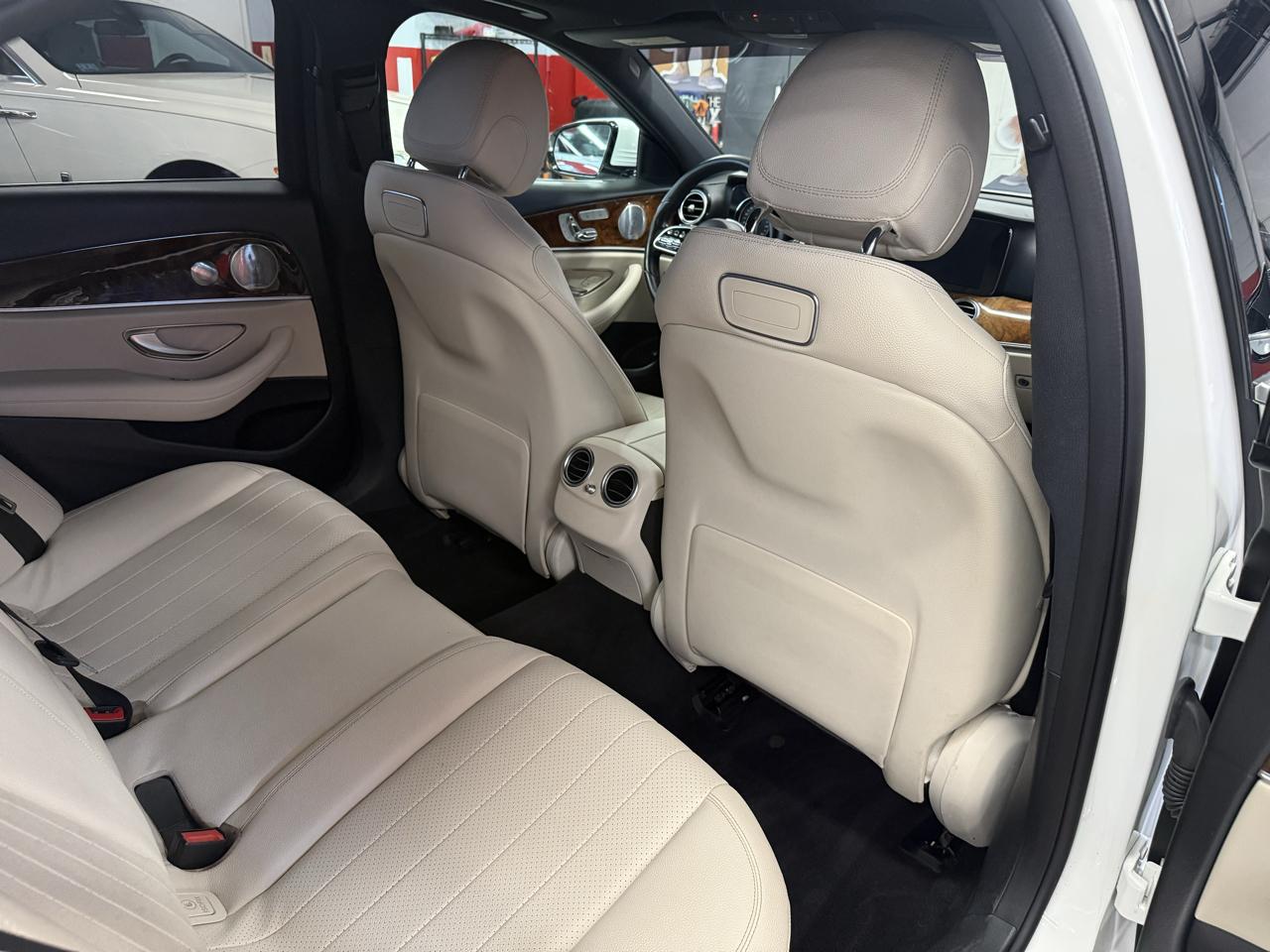 Mercedes-Benz E-Class E300 Luxury 4MATIC Sedan 2019