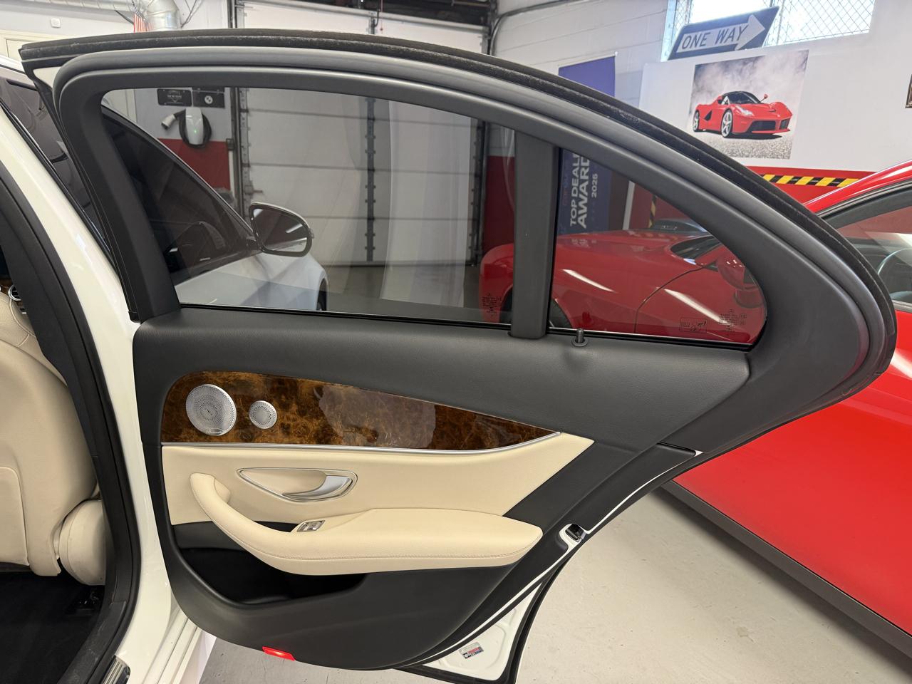 Mercedes-Benz E-Class E300 Luxury 4MATIC Sedan 2019