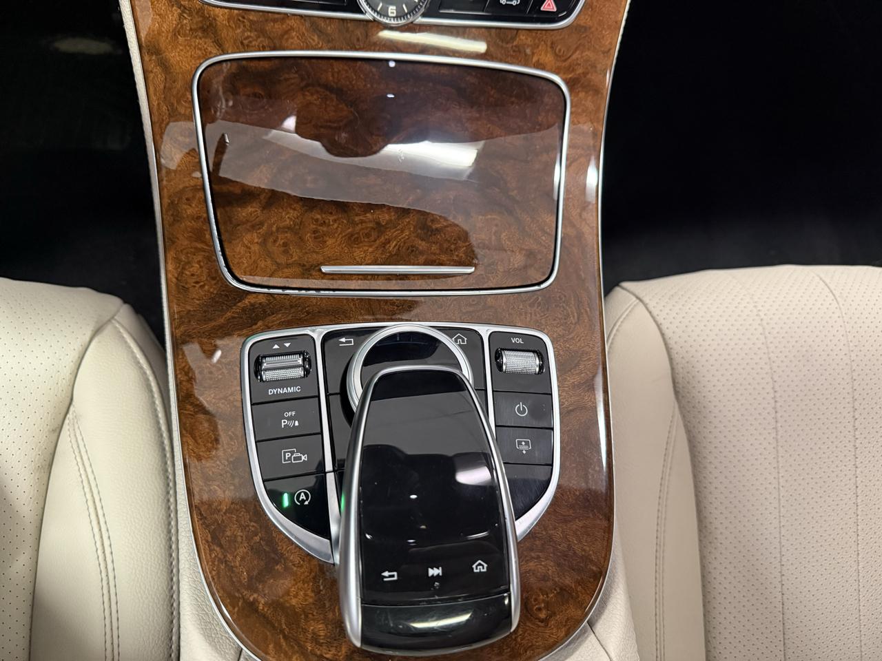 Mercedes-Benz E-Class E300 Luxury 4MATIC Sedan 2019