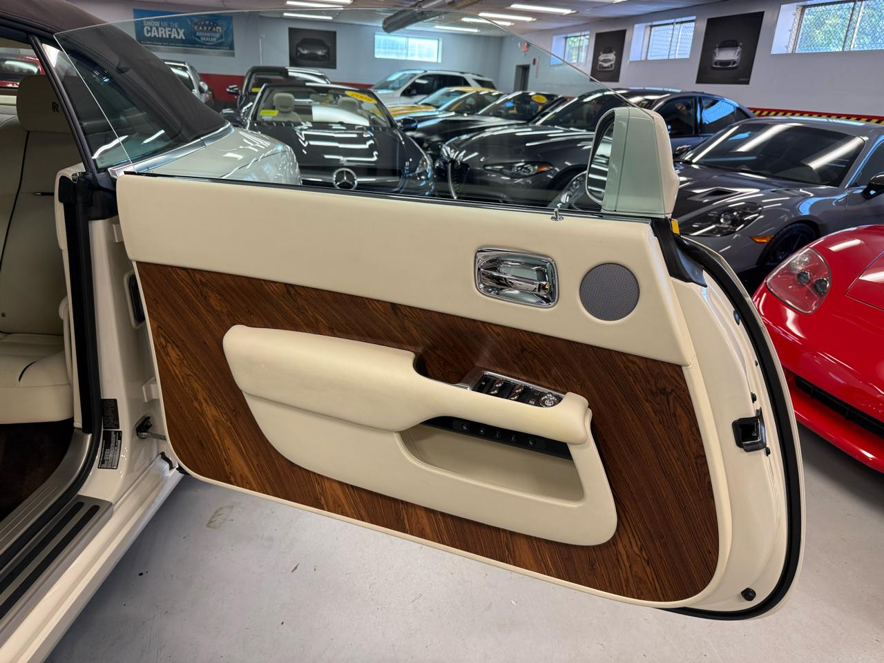 Rolls-Royce Dawn Base 2017