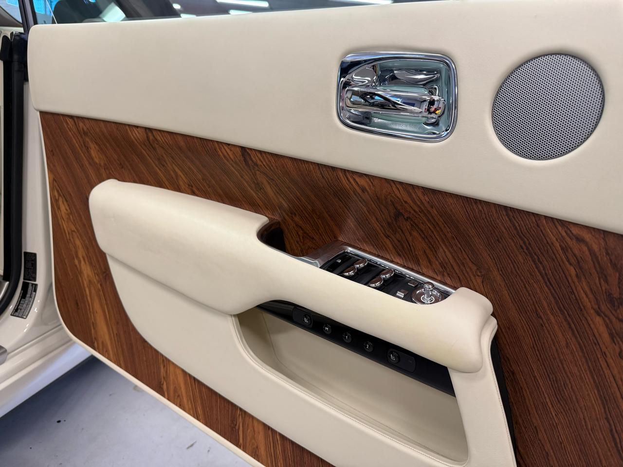 Rolls-Royce Dawn Base 2017