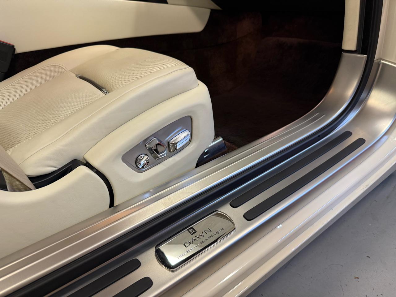 Rolls-Royce Dawn Base 2017
