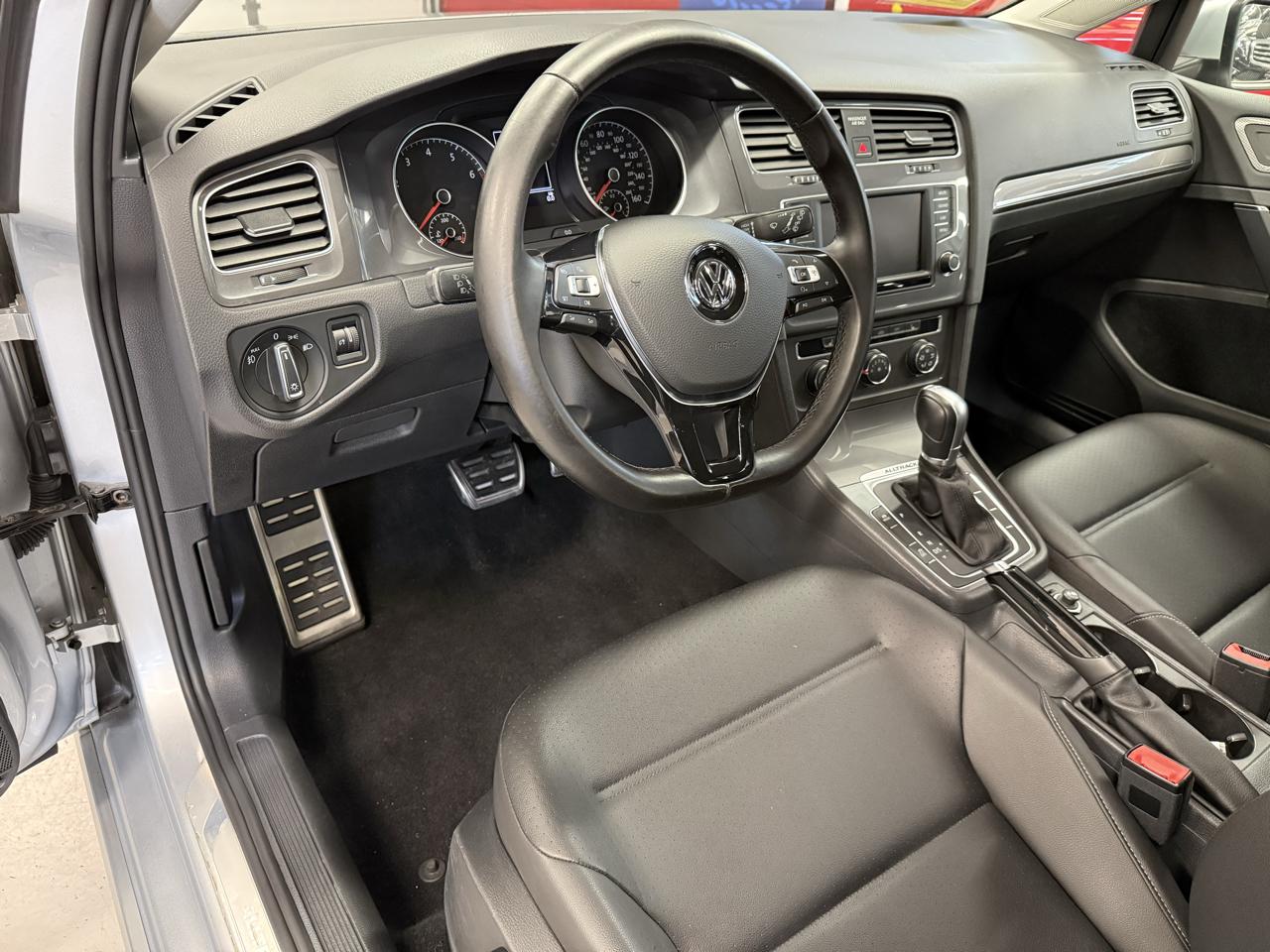 Volkswagen Golf Alltrack TSI S 6A 2017