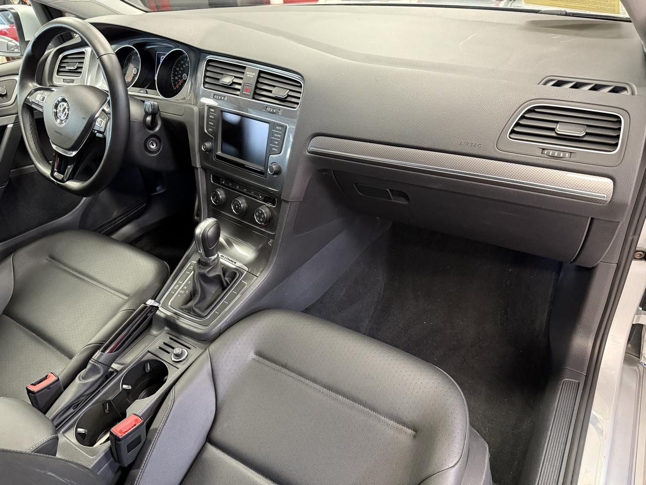 Volkswagen Golf Alltrack TSI S 6A 2017