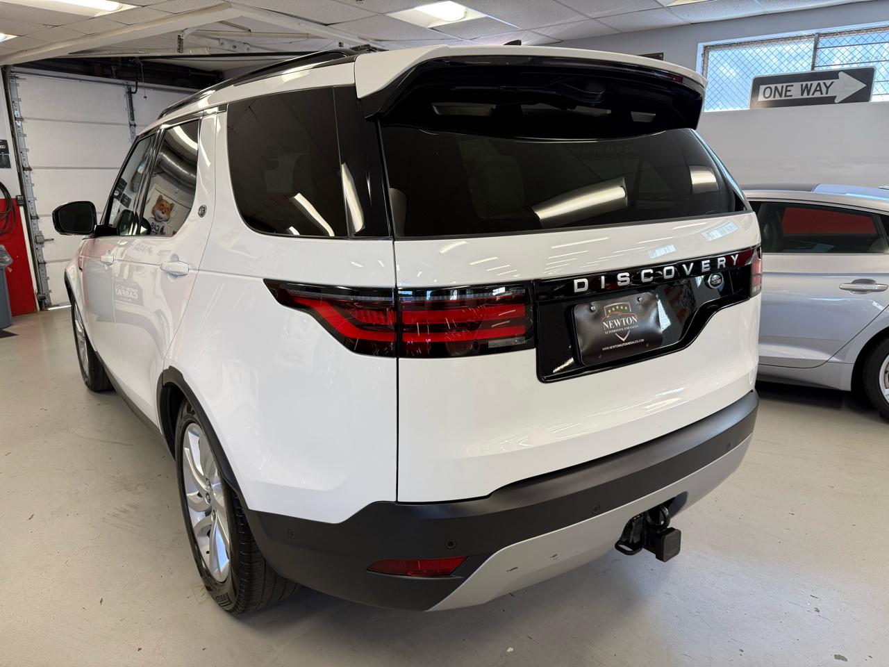 Land Rover Discovery S 2023