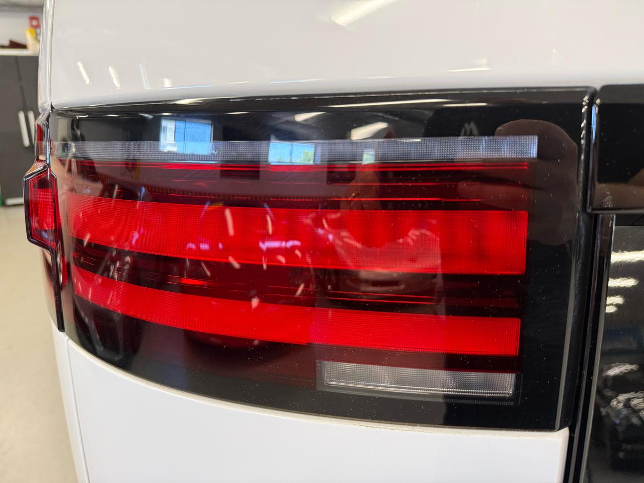 Land Rover Discovery S 2023