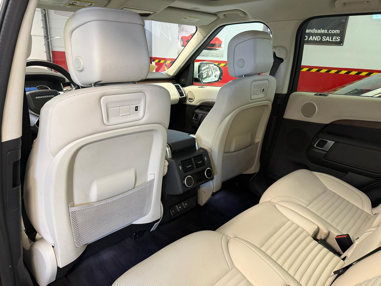Land Rover Discovery S 2023